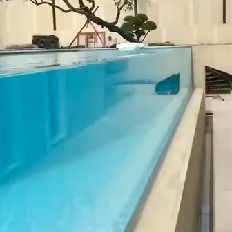 Gennemsigtig poolinstallation